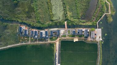 零碳木結(jié)構(gòu)展示中心、報(bào)告廳圓滿(mǎn)交付！